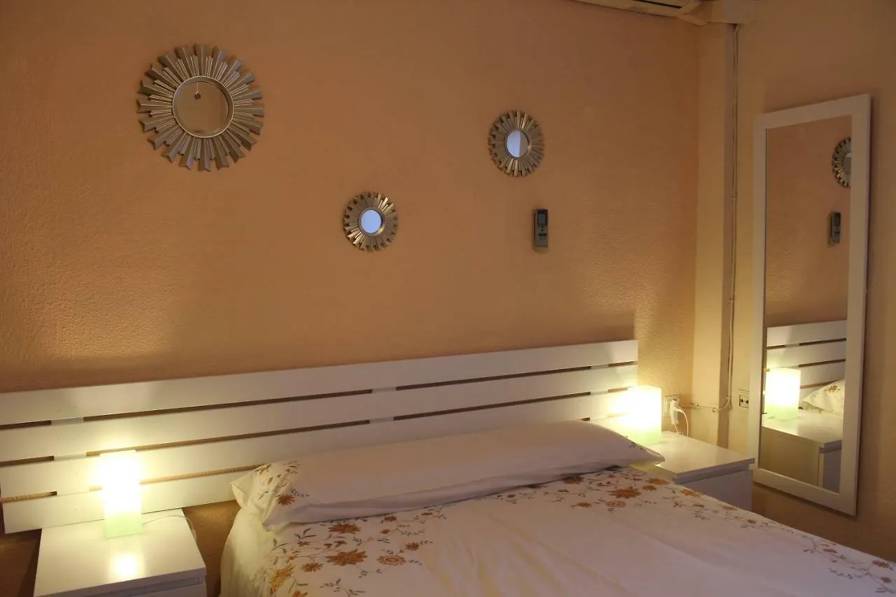 Calle Pintor Zuloaga Hotel Granada Apartment